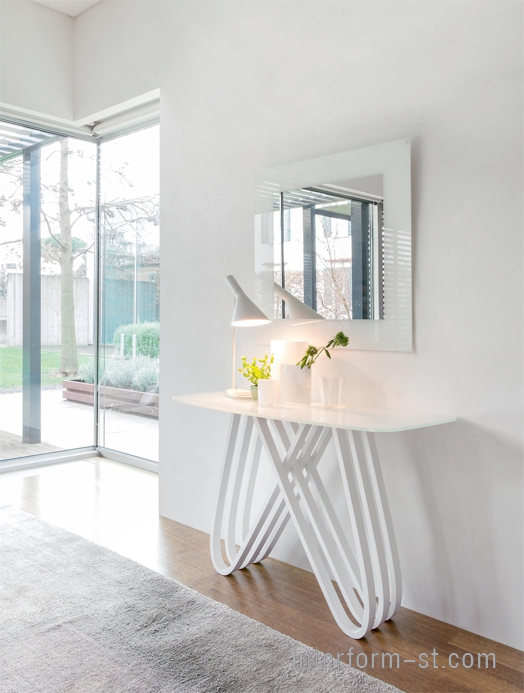 Итальянский консольный столик ARPA, TONIN CASA купить от фабрики TONIN CASA в компании Interform studio с доставкой по России