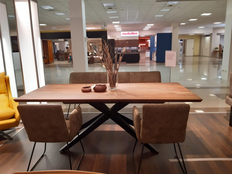 Немецкий стол CENTRO, NIEHOFF купить от фабрики NIEHOFF в компании Interform studio с доставкой по России