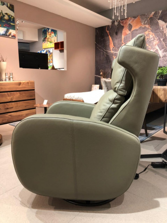 Испанское кресло KIM, FAMA купить от фабрики FAMA в компании Interform studio с доставкой по России